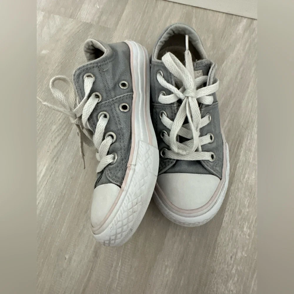 Kids Converse All Star‎ Chuck Taylor Low Top Sneakers Gray Pink Sz 11